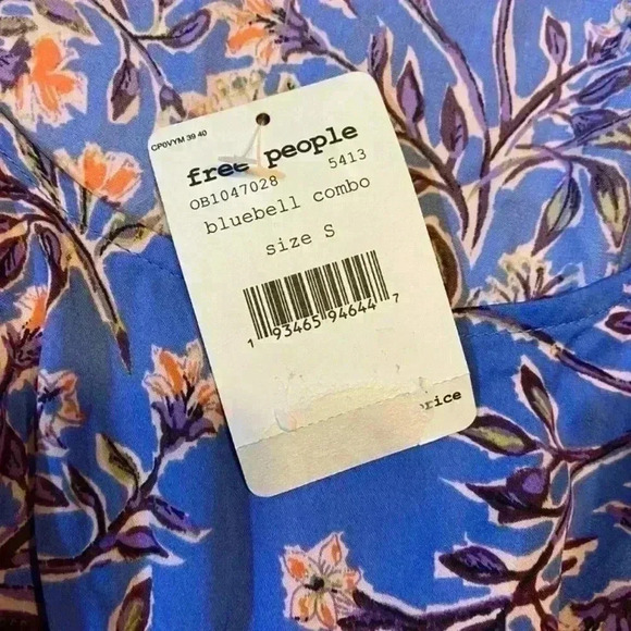 Free People Santiago Blouse SMALL Blue Floral Puff‎ Sleeve Ruched Smocked Boho - Picture 5 of 9